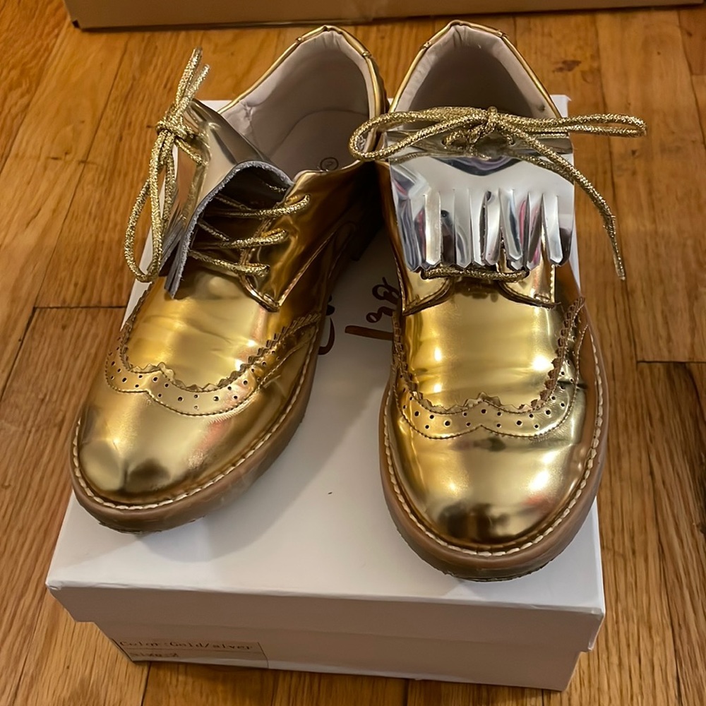 Classic dress shoes for little girls